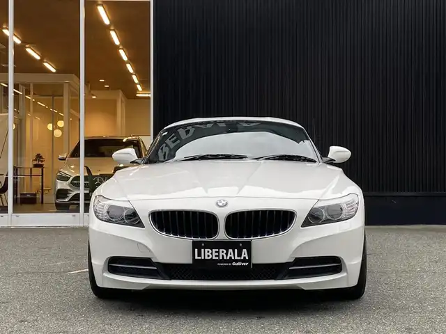 ＢＭＷ Ｚ４ sDrive23i ハイライン 福岡県 2010(平22)年 6.6万km 白 黒革シート/純正ナビＴＶ/シートヒーター/電動オープン/レザーステアリング/シートヒーター/ＨＩＤヘッドライト/ＥＴＣ/スペアキー/取扱説明書/保証書/記録簿