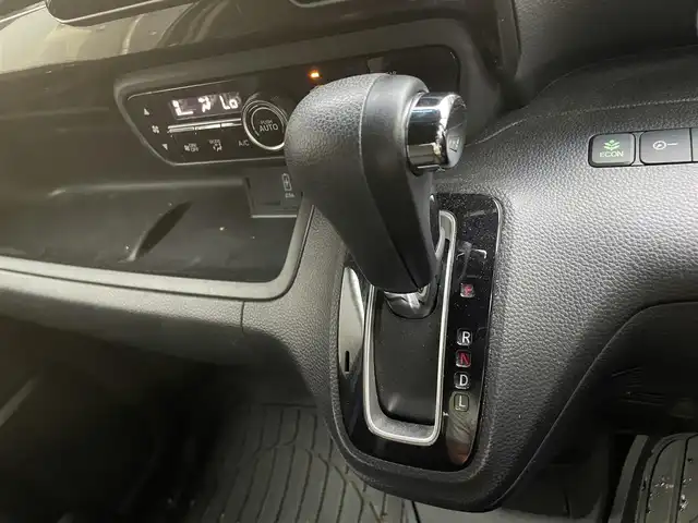 ホンダ Ｎ ＢＯＸ カスタム G L ホンダセンシング 滋賀県 2019(令1)年 5.5万km クリスタルブラックパール 社外7インチナビ/【Bluetooth/CD/DVD/フルセグTV】/バックカメラ/片側パワースライドドア/ホンダセンシング/・衝突軽減ブレーキ〈CMBS〉/・誤発進抑制機能/・後方誤発進抑制機能/・歩行者事故低減ステアリング/・路外逸脱抑制機能/・アダプティブクルーズコントロール/・LKAS〈車線維持支援システム〉/・オートハイビーム/・先行車発進お知らせ機能/・標識認識機能/リアソナー/LEDヘッドライト/ビルトインETC/前後ドライブレコーダー/プッシュスタート/スマートキー/ステアリングリモコン/後席ロールサンシェード