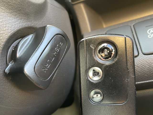 ホンダ ステップワゴン G Eセレクション 愛媛県 2014(平26)年 9.9万km クリスタルブラックパール ワンオーナー/純正ナビ/・フルセグ/BT/CD/DVD/バックカメラ/ETC/クルーズコントロール/片側パワースライドドア/ウィンカーミラー/スマートキー/ライトレベライザー/スペアキー