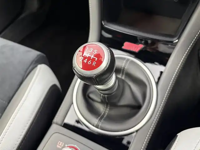 スバル ＷＲＸ ＳＴＩ EJ20 Final edition full package 愛知県 2020(令2)年 0.6万km WRブルーパール 純正ナビ/・地デジTV/・Bluetooth/・CD/DVD/・AM/FM/・SD/・iPod/純正フルエアロ/6速MT/プッシュスタート/バックカメラ/LEDヘッドライト/オートライト/純正フロアマット/純正19インチアルミホイール/前後ドライブレコーダー/ハーフレザーシート/前席シートヒーター/ETC/スマートキー