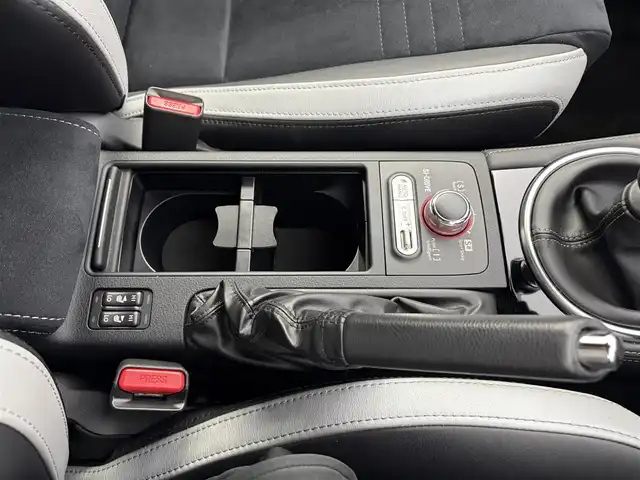 スバル ＷＲＸ ＳＴＩ EJ20 Final edition full package 愛知県 2020(令2)年 0.6万km WRブルーパール 純正ナビ/・地デジTV/・Bluetooth/・CD/DVD/・AM/FM/・SD/・iPod/純正フルエアロ/6速MT/プッシュスタート/バックカメラ/LEDヘッドライト/オートライト/純正フロアマット/純正19インチアルミホイール/前後ドライブレコーダー/ハーフレザーシート/前席シートヒーター/ETC/スマートキー