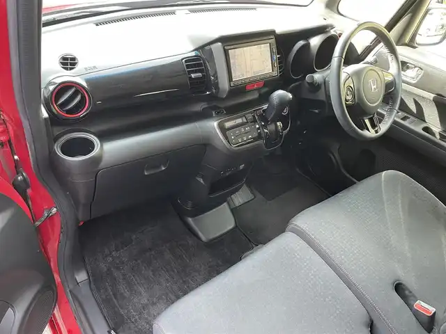 ホンダ Ｎ ＢＯＸ カスタム G Lパッケージ 滋賀県 2016(平28)年 4.7万km ミラノレッド 純正7インチナビ/【Bluetooth/CD/DVD/フルセグTV】/両側パワースライドドア/HIDヘッドライト/オートライト/前方ドライブレコーダー/衝突軽減ブレーキ/純正フロアマット/プッシュスタート/スマートキー/ステアリングリモコン