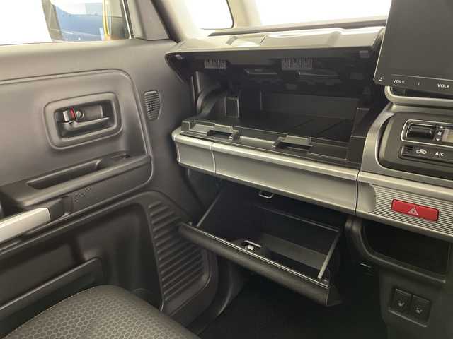 スズキ スペーシア ギア HYBRID XZ 宮崎県 2021(令3)年 4.7万km アクティブイエロー/ガンメタリック2トーン 社外10.1インチディスプレイオーディオ/Ｂｌｕｅｔｏｏｔｈ　/Ｄ／Ｎ席シートヒーター/両側パワースライドドア/クルーズコントロール/コーナセンサー　/デュアルカメラブレーキサポート　/レーンキープアシスト　/横滑り防止機能/スマートキー/ハンドルリモコン/アイドリングストップ