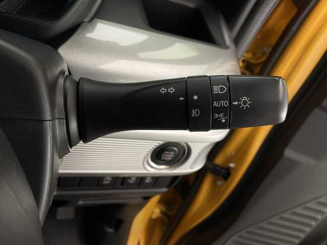 スズキ スペーシア ギア HYBRID XZ 宮崎県 2021(令3)年 4.7万km アクティブイエロー/ガンメタリック2トーン 社外10.1インチディスプレイオーディオ/Ｂｌｕｅｔｏｏｔｈ　/Ｄ／Ｎ席シートヒーター/両側パワースライドドア/クルーズコントロール/コーナセンサー　/デュアルカメラブレーキサポート　/レーンキープアシスト　/横滑り防止機能/スマートキー/ハンドルリモコン/アイドリングストップ