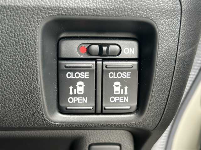 ホンダ Ｎ ＢＯＸ カスタム G ターボ Aパッケージ 富山県 2014(平26)年 4.7万km プレミアムホワイトパール ４ＷＤ/純正メモリナビ＆フルセグＴＶ（社外チューナー）/（ＣＤ＆ＳＤ）/バックカメラ/ＣＴＢＡ/クルーズコントロール/ＥＴＣ/純正１５inアルミホイール/両側パワースライドドア/オートライト/ＨＩＤライト/フォグランプ/ウィンカーミラー/電動格納ミラー/スマートキー/プッシュスタート/Ｗ＋サイド＋カーテンエアバッグ/横滑り防止/ＡＢＳ/ドアバイザー/純正フロアマット/新車保証書/取扱説明書