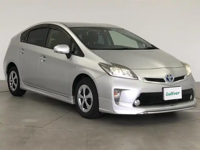 トヨタ プリウス S 愛知県 2014(平26)年 3.8万km シルバーM モデリスタエアロ　/社外マフラー　/ナビＮＳＺＴ－Ｗ６２Ｇ　/バックカメラ　/スマートキー　/アルミホイール　/フルセグTV　/HIDライト　/オートライト　/オートエアコン　/フロアマット　/プッシュスタート