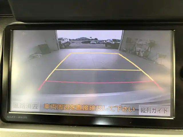トヨタ プリウス S 愛知県 2014(平26)年 3.8万km シルバーM モデリスタエアロ　/社外マフラー　/ナビＮＳＺＴ－Ｗ６２Ｇ　/バックカメラ　/スマートキー　/アルミホイール　/フルセグTV　/HIDライト　/オートライト　/オートエアコン　/フロアマット　/プッシュスタート