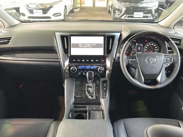 トヨタ アルファード S Cパッケージ 京都府 2019(令1)年 8.7万km ブラック 純正ＳＤナビ　/NSZN-Z68T/フルセグＴＶ　/Bluetooth/CD/DVD再生機能有/USB/禁煙車　/トヨタセーフティセンスＰ　/プリクラッシュセーフティシステム（ＰＣＳ）/レーンディパーチャーアラート（ＬＤＡ）/オートマチックハイビーム（ＡＨＢ）/レーダークルーズコントロール）/純正12.1インチ後席フリップダウンモニター　/両側パワースライドドア　/バックカメラ　/前後コーナーセンサー　/ＬＥＤライト　/前席＋2列目パワーシート/スマートキー　/前席シートヒーター/純正ドライブレコーダー/純正AW18インチ/ウインカーミラー/アイドリングストップ/純正ビルトインETC/ハンドルヒーター/シートメモリー機能/ルーフイルミネーション/盗難防止装置/Wエアバッグ