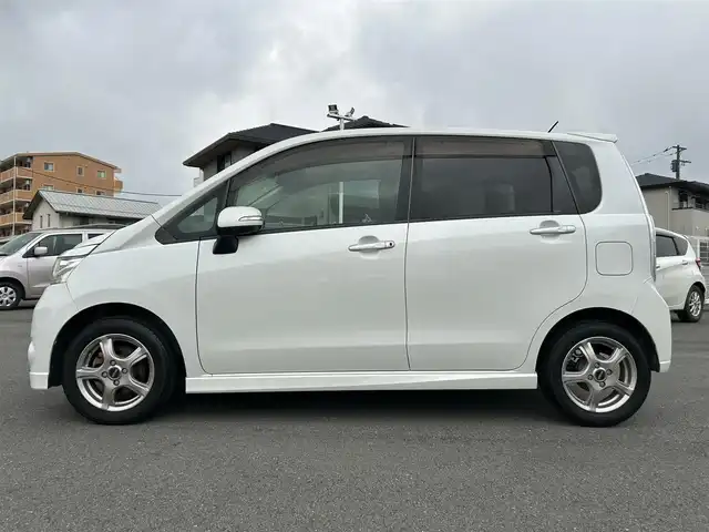ダイハツ ムーヴ カスタム RS 静岡県 2017(平29)年 7万km パールホワイトⅢ ＨＩＤヘッドライト/スマートキー/プッシュスタート/純正フロアマット/オートライト/ＣＤチェンジャー/ベンチシート/アルミホイール/ダブルエアバック/オートエアコン/ＡＢＳ/パワーステアリング/パワーウインドウ