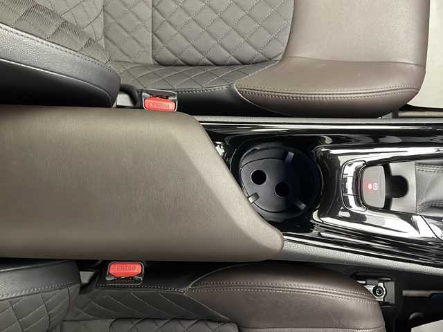 トヨタ Ｃ－ＨＲ G LEDエディション 宮崎県 2018(平30)年 6.1万km ブラック/ホワイトパールクリスタルシャイン 2トーン ワンオーナー/Toyota Safety Sense/〇プリクラシュセーフティ/〇レーンディパーチャーアラート/〇ブラインドスポットモニター/〇リアクロストラフィックアラート/〇オートマチックハイビーム/〇レーダークルーズコントロール/〇クリアランスソナー/純正7インチSDナビ/フルセグTV/CD/DVD/Bluetooth/バックカメラ/ハーフレザーシート/シートヒーター/LEDヘッドライト/ビルトインETC/スマートキー×２/保証書/取扱説明書
