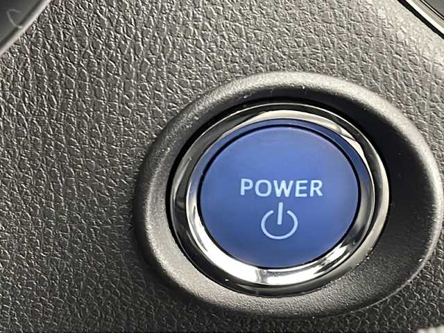 トヨタ Ｃ－ＨＲ G LEDエディション 宮崎県 2018(平30)年 6.1万km ブラック/ホワイトパールクリスタルシャイン 2トーン ワンオーナー/Toyota Safety Sense/〇プリクラシュセーフティ/〇レーンディパーチャーアラート/〇ブラインドスポットモニター/〇リアクロストラフィックアラート/〇オートマチックハイビーム/〇レーダークルーズコントロール/〇クリアランスソナー/純正7インチSDナビ/フルセグTV/CD/DVD/Bluetooth/バックカメラ/ハーフレザーシート/シートヒーター/LEDヘッドライト/ビルトインETC/スマートキー×２/保証書/取扱説明書