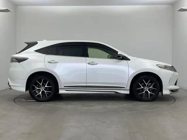 トヨタ ハリアー プレミアム スタイルノアール 新潟県 2020(令2)年 3.7万km ホワイトパールクリスタルシャイン カロッツェリアメモリナビ【AVIC-CQ910】/　フルセグTV/Bluetooth/CD/DVD/USB/モデリスタエアロ/レーダークルーズコントロール/衝突被害軽減ブレーキ/レーンキープアシスト/前後コーナーセンサー/パワーバックドア/D席パワーシート/ハーフレザーシート/バックモニター/ビルトインETC2.0/アイドリングストップ/3眼LEDヘッドライト/オートマチックハイビーム/オートライト/横滑り防止装置/ステアリングスイッチ/禁煙車