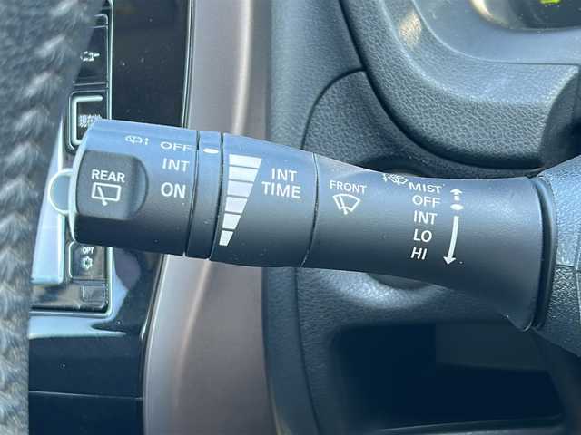 日産 ノート e－パワー メダリスト FOUR 岩手県 2019(平31)年 7.4万km ブリリアントホワイトパール デジタルインナーミラー　ナビ　全周囲カメラ　Ｂｌｕｅｔｏｏｔｈ　ＣＤ／ＤＶＤ再生　ＵＳＢ接続　フルセグ　ＥＴＣ　ハーフレザーシート　純正１５ＡＷ　前後コーナーセンサー　ＬＥＤオートライト　ドラレコ