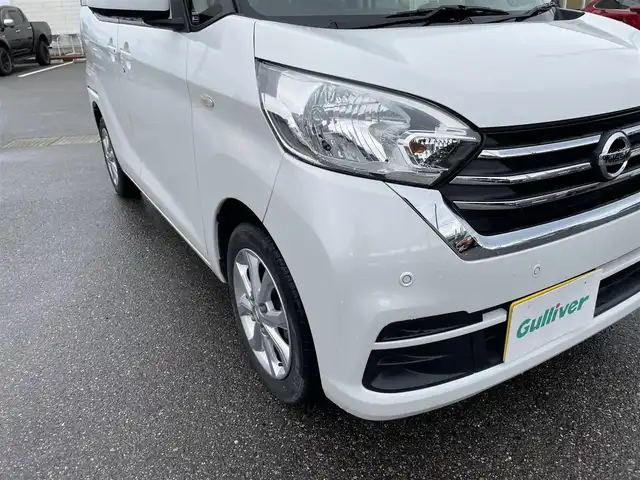 日産 デイズ ルークス X Vセレクション 石川県 2019(令1)年 7.5万km パール 社外メモリーナビ/CD/DVD/フルセグTV/アラウンドビューモニター/両側パワースライドドア/ドライブレコーダー/インテリキー/プッシュスタート/エマージェンシーブレーキ/純正アルミホイール/ベンチシート/保証書