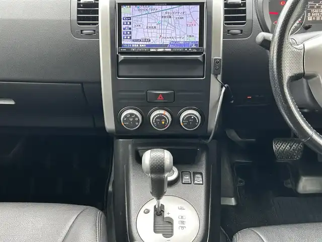 日産 エクストレイル 20GT 群馬県 2012(平24)年 15.5万km ブリリアントホワイトパール 4WD/カロッツェリアナビ/CD・DVD・BT・フルセグ/バックカメラ/ドライブレコーダー/ビルトインETC/クルーズコントロール/レザー調シートカバー/ホワイトレタータイヤ/TVキット/純正フロアマット/スマートキー×2/純正AWのみ積込