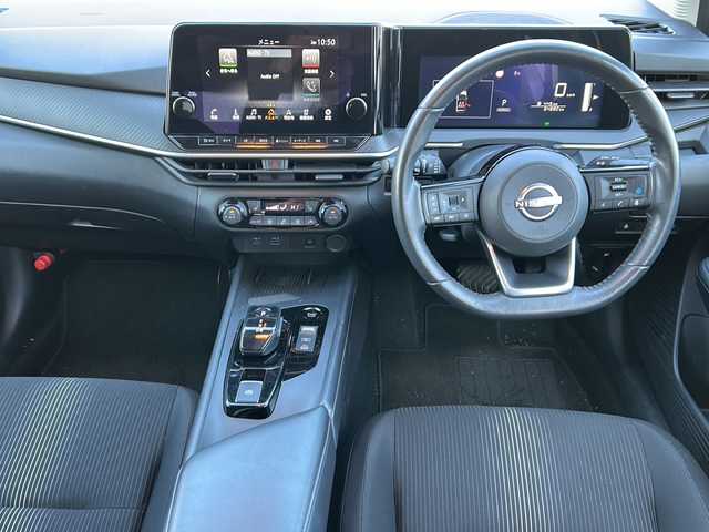 日産 ノート X FOUR 秋田県 2023(令5)年 6.5万km ブリリアントシルバー 純正ディスプレイオーディオ/ナビ機能付き/純正BT、TV/AppleCarPlay/AndroidAuto/前後コーナーセンサー/４WD/スペアキー/保証書、取説