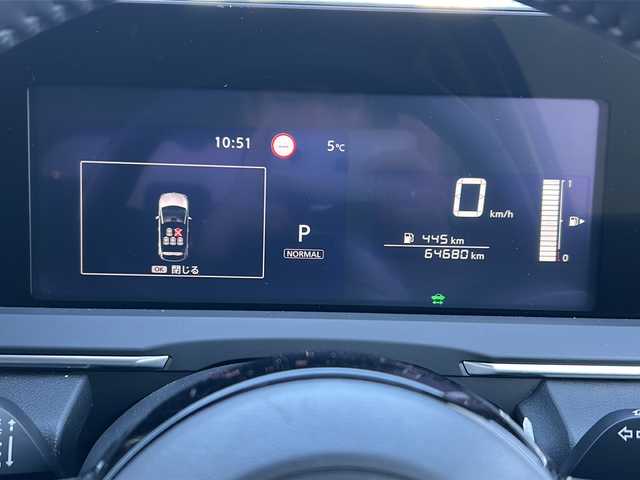 日産 ノート X FOUR 秋田県 2023(令5)年 6.5万km ブリリアントシルバー 純正ディスプレイオーディオ/ナビ機能付き/純正BT、TV/AppleCarPlay/AndroidAuto/前後コーナーセンサー/４WD/スペアキー/保証書、取説