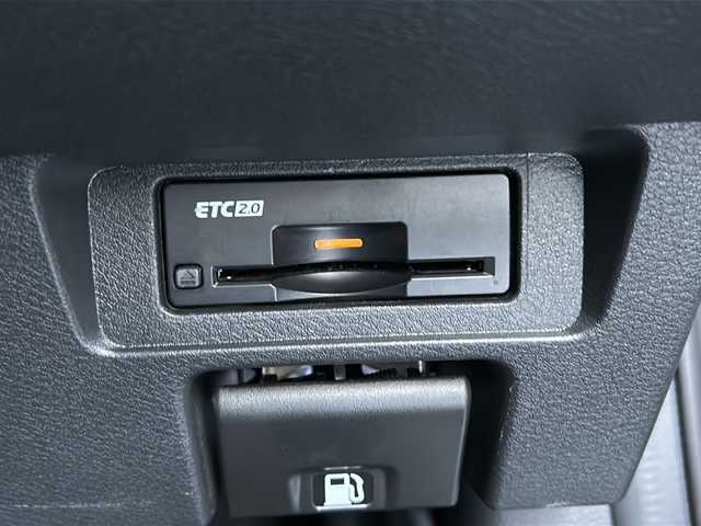 日産 ノート X FOUR 秋田県 2023(令5)年 6.5万km ブリリアントシルバー 純正ディスプレイオーディオ/ナビ機能付き/純正BT、TV/AppleCarPlay/AndroidAuto/前後コーナーセンサー/４WD/スペアキー/保証書、取説