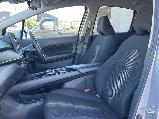 日産 ノート X FOUR 秋田県 2023(令5)年 6.5万km ブリリアントシルバー 純正ディスプレイオーディオ/ナビ機能付き/純正BT、TV/AppleCarPlay/AndroidAuto/前後コーナーセンサー/４WD/スペアキー/保証書、取説