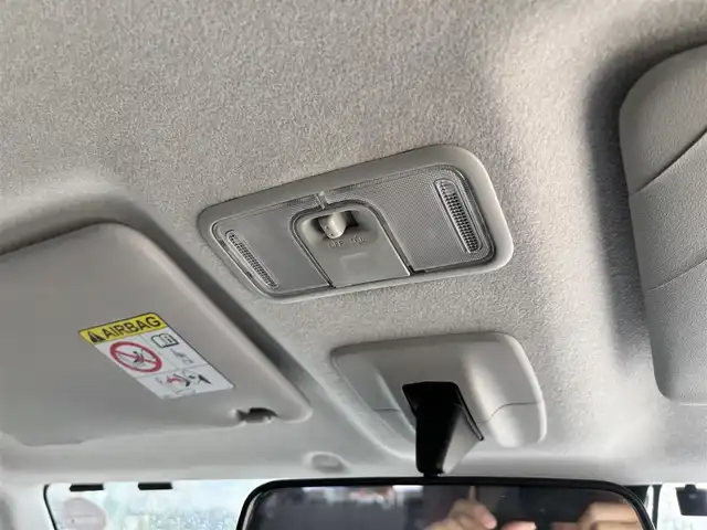 トヨタ タンク カスタムG 京都府 2019(平31)年 3万km パールホワイトⅢ スマートアシスト3/・衝突回避支援ブレーキ機能/・衝突警報機能/・車線逸脱警報機能/・誤発進抑制制御機能/・オートハイビーム/イクリプスメモリーナビ、地デジ、Bluetooth/両側パワースライドドア /バックカメラ/クルーズコンロール/ビルトインETC/ステアリングスイッチ/LEDヘッドランプ/記録簿R4、R5、R6、R7有り/スペアキー