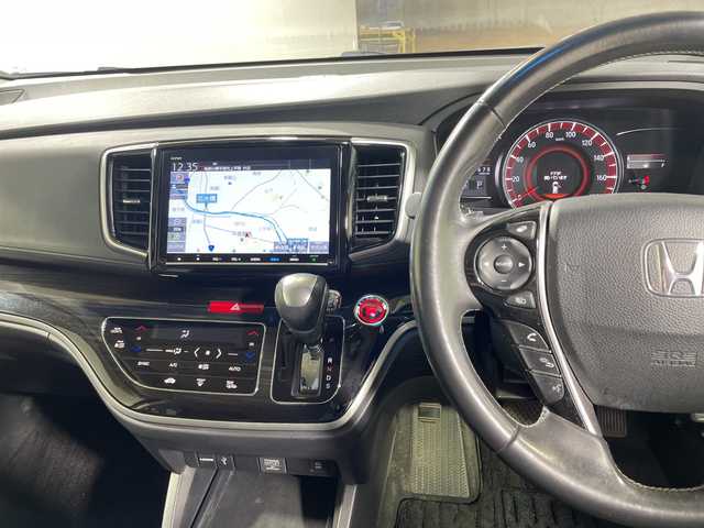 ホンダ オデッセイ アブソルート・EXホンダセンジング 神奈川県 2018(平30)年 6.9万km プラチナホワイトパール ホンダセンシング/純正9インチメモリナビ/マルチビューカメラ/両側パワースライドドア/ドライブレコーダー/ブラインドスポットインフォメーション/スマートパーキングアシストシステム/パーキングセンサーシステム/LEDアクティブコーナリングライト/アダプティブクルーズコントロール/純正17インチAW/ハーフレザーシート/シートヒーター/ETC2.0/スマートキー/衝突被害軽減システム/車線逸脱警報/横滑り防止装置/アイドリングストップ/LEDヘッドライト/フォグランプ/オートライト/ウィンカーミラー/電動格納ミラー/シートリフター/プッシュスタート/フロアマット