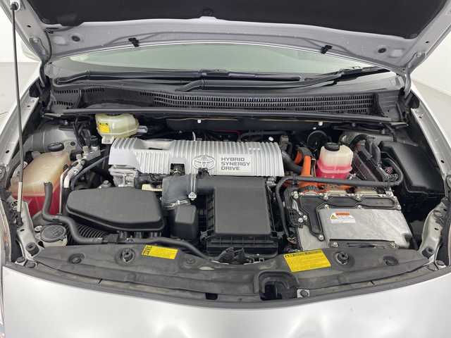 トヨタ プリウス S 岐阜県 2010(平22)年 12.4万km シルバーM 純正ナビ　/・(ＴＶ/CD/DVD/AUX/AM/FM)/バックモニター　/ビルトインＥＴＣ　/オートライト　/オートエアコン　/スマートキー　/プッシュスタート　/電格ミラー　/純正フロアマット　/純正ドアバイザー　/エンジンスタートボタン