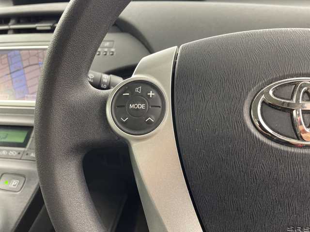 トヨタ プリウス S 岐阜県 2010(平22)年 12.4万km シルバーM 純正ナビ　/・(ＴＶ/CD/DVD/AUX/AM/FM)/バックモニター　/ビルトインＥＴＣ　/オートライト　/オートエアコン　/スマートキー　/プッシュスタート　/電格ミラー　/純正フロアマット　/純正ドアバイザー　/エンジンスタートボタン