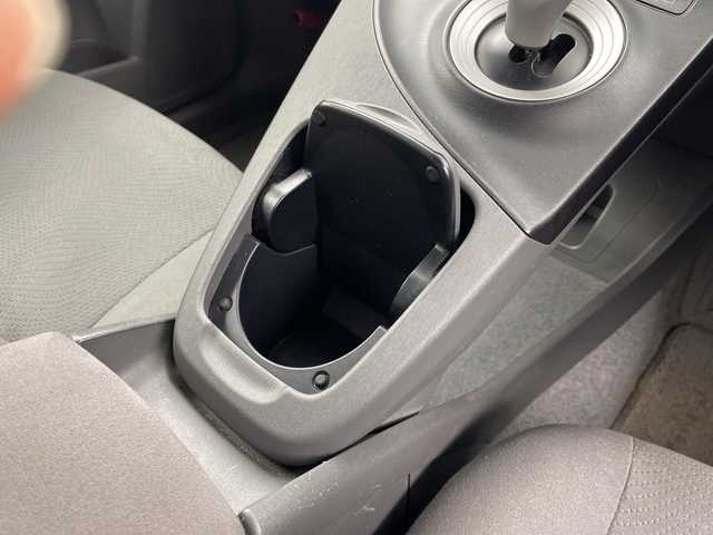 トヨタ プリウス S 岐阜県 2010(平22)年 12.4万km シルバーM 純正ナビ　/・(ＴＶ/CD/DVD/AUX/AM/FM)/バックモニター　/ビルトインＥＴＣ　/オートライト　/オートエアコン　/スマートキー　/プッシュスタート　/電格ミラー　/純正フロアマット　/純正ドアバイザー　/エンジンスタートボタン