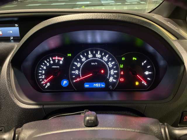 トヨタ ヴォクシー ZS 煌Ⅲ 福岡県 2021(令3)年 1.5万km ホワイトパールクリスタルシャイン ワンオーナー/SDナビ/フルセグテレビ/バックカメラ/フリップダウンモニター/アイドリングストップ/ウィンカ-ミラー/クルーズコントロール/ドアバイザー/プッシュスタート/両側パワースライドドア/パワーバックドア/ETC/スタッドレスタイヤ車載