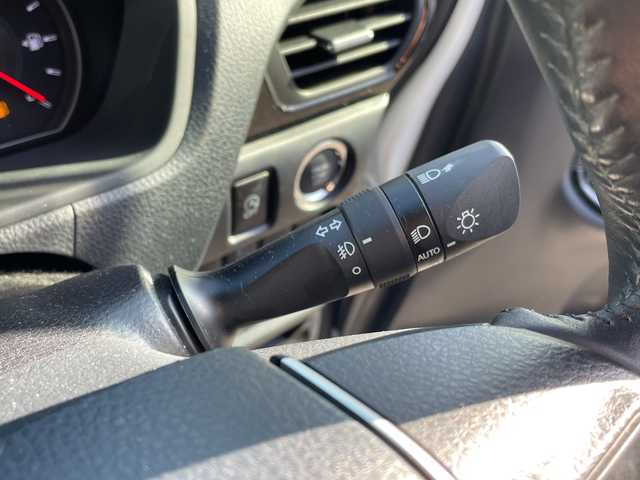 トヨタ ヴォクシー ZS 煌Ⅲ 福岡県 2021(令3)年 1.5万km ホワイトパールクリスタルシャイン ワンオーナー/SDナビ/フルセグテレビ/バックカメラ/フリップダウンモニター/アイドリングストップ/ウィンカ-ミラー/クルーズコントロール/ドアバイザー/プッシュスタート/両側パワースライドドア/パワーバックドア/ETC/スタッドレスタイヤ車載