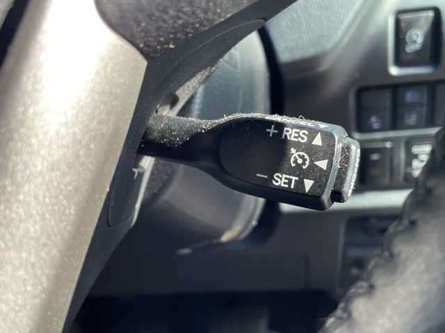 トヨタ ヴォクシー ZS 煌Ⅲ 福岡県 2021(令3)年 1.5万km ホワイトパールクリスタルシャイン ワンオーナー/SDナビ/フルセグテレビ/バックカメラ/フリップダウンモニター/アイドリングストップ/ウィンカ-ミラー/クルーズコントロール/ドアバイザー/プッシュスタート/両側パワースライドドア/パワーバックドア/ETC/スタッドレスタイヤ車載