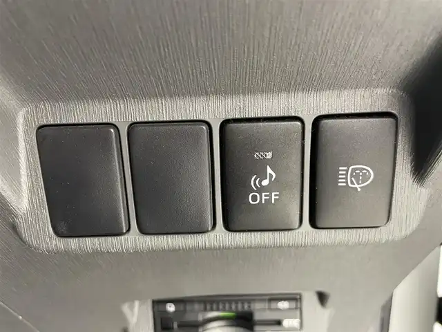 トヨタ プリウス α S ツーリングセレクション 熊本県 2013(平25)年 11.6万km ホワイトパールクリスタルシャイン モデリスタエアロ/純正HDDナビ/・フルセグTV/CD/DVD/BT/・バックカメラ/純正フリップダウンモニター/クルーズコントロール/ハーフレザー調シートカバー/ビルトインETC/ステアリングリモコン/オートライト/LEDヘッドライト/スマートキー/スペアキー/プッシュスタート/純正フロアマット/純正17インチアルミホイール