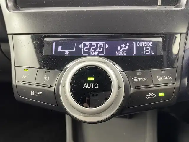 トヨタ プリウス α S ツーリングセレクション 熊本県 2013(平25)年 11.6万km ホワイトパールクリスタルシャイン モデリスタエアロ/純正HDDナビ/・フルセグTV/CD/DVD/BT/・バックカメラ/純正フリップダウンモニター/クルーズコントロール/ハーフレザー調シートカバー/ビルトインETC/ステアリングリモコン/オートライト/LEDヘッドライト/スマートキー/スペアキー/プッシュスタート/純正フロアマット/純正17インチアルミホイール