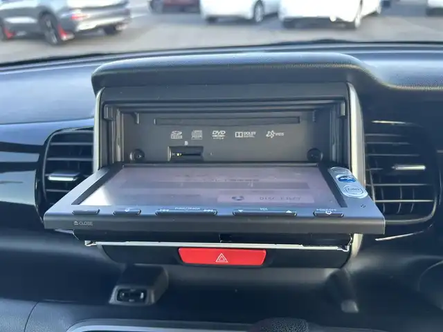 ホンダ Ｎ ＢＯＸ カスタム SSパッケージ 奈良県 2015(平27)年 5.8万km プレミアムホワイトパール 純正ナビ(VXM-145VSi)/（ワンセグ/BT/CD/DVD）/バックカメラ/横滑り防止/アイドリングストップ/両側パワースライドドア/オートライト/電動格納ミラー/プッシュスタート/純正14インチAW