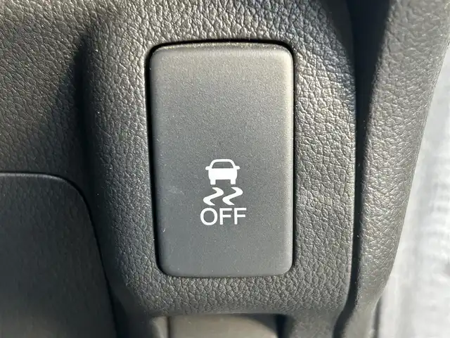 ホンダ Ｎ ＢＯＸ カスタム SSパッケージ 奈良県 2015(平27)年 5.8万km プレミアムホワイトパール 純正ナビ(VXM-145VSi)/（ワンセグ/BT/CD/DVD）/バックカメラ/横滑り防止/アイドリングストップ/両側パワースライドドア/オートライト/電動格納ミラー/プッシュスタート/純正14インチAW