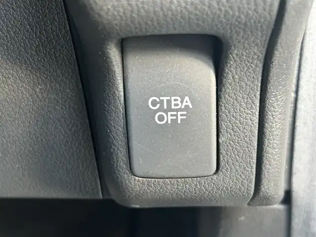 ホンダ Ｎ ＢＯＸ カスタム SSパッケージ 奈良県 2015(平27)年 5.8万km プレミアムホワイトパール 純正ナビ(VXM-145VSi)/（ワンセグ/BT/CD/DVD）/バックカメラ/横滑り防止/アイドリングストップ/両側パワースライドドア/オートライト/電動格納ミラー/プッシュスタート/純正14インチAW