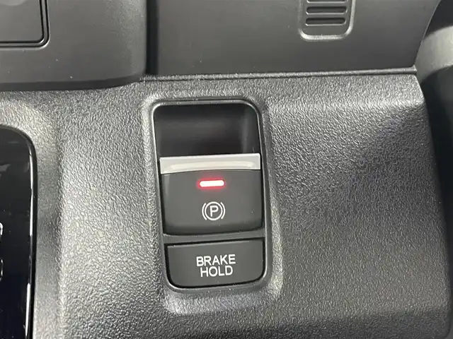 ホンダ Ｎ ＢＯＸ カスタム 大分県 2024(令6)年 0.8万km クリスタルブラックパール 社外ナビ/Bluetooth/HDMI/DVD/バックカメラ/片側パワースライドドア/ホンダセンシング/コーナーセンサー/レーダークルーズコントロール/シートヒーター/横滑り防止機能/ステアリングスイッチ/オートLEDライト/オートマチックハイビーム/社外フロアマット