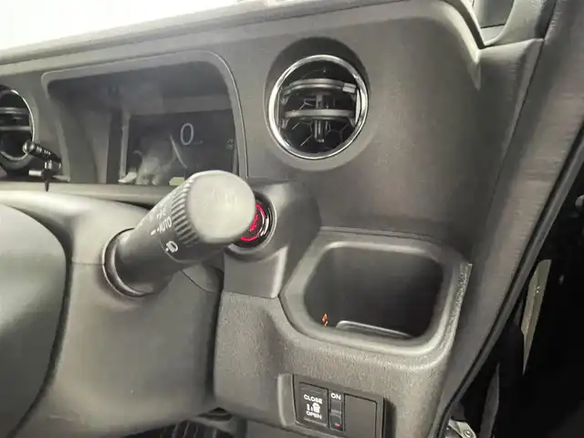 ホンダ Ｎ ＢＯＸ カスタム 大分県 2024(令6)年 0.8万km クリスタルブラックパール 社外ナビ/Bluetooth/HDMI/DVD/バックカメラ/片側パワースライドドア/ホンダセンシング/コーナーセンサー/レーダークルーズコントロール/シートヒーター/横滑り防止機能/ステアリングスイッチ/オートLEDライト/オートマチックハイビーム/社外フロアマット