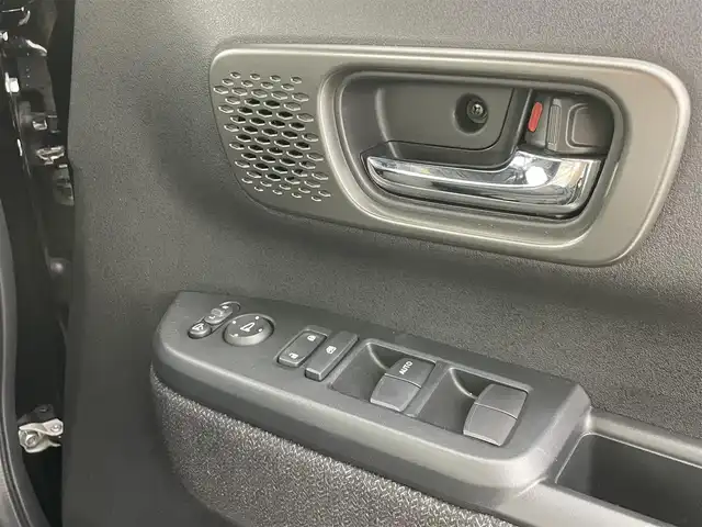 ホンダ Ｎ ＢＯＸ カスタム 大分県 2024(令6)年 0.8万km クリスタルブラックパール 社外ナビ/Bluetooth/HDMI/DVD/バックカメラ/片側パワースライドドア/ホンダセンシング/コーナーセンサー/レーダークルーズコントロール/シートヒーター/横滑り防止機能/ステアリングスイッチ/オートLEDライト/オートマチックハイビーム/社外フロアマット