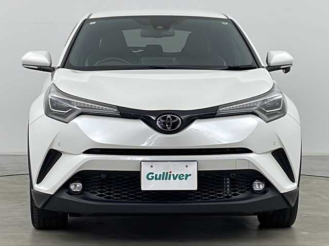 トヨタ Ｃ－ＨＲ G－T モード ネロ 道央・札幌 2019(令1)年 3万km ホワイトパールクリスタルシャイン ・4WD/・寒冷地仕様/・純正SDナビ&フルセグ&CD&SD&BT/・プリクラッシュセーフティ/・ブラインドスポットモニター/・車線逸脱警報/・ふらつき警報/・クリアランスソナー/・クルーズコントロール/・バックカメラ/・オートブレーキホールド/・自動防眩ミラー/・シートヒーター/・ハーフレザーシート/・純正エンジンスターター/・純正フロアマット/・純正ドアバイザー/・純正19インチAW/・社外17インチAW付スタッドレス積込/・ビルトインETC/・革巻きステアリング/・ステアリングスイッチ/・オートマチックハイビーム/・オートライト/・LEDヘッドライト/・フォグランプ/・リアフォグランプ/・スマートキー/・プッシュスタート