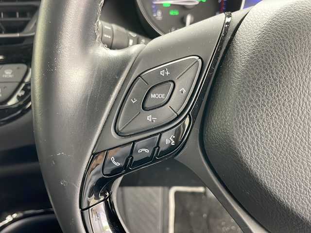 トヨタ Ｃ－ＨＲ G－T モード ネロ 道央・札幌 2019(令1)年 3万km ホワイトパールクリスタルシャイン ・4WD/・寒冷地仕様/・純正SDナビ&フルセグ&CD&SD&BT/・プリクラッシュセーフティ/・ブラインドスポットモニター/・車線逸脱警報/・ふらつき警報/・クリアランスソナー/・クルーズコントロール/・バックカメラ/・オートブレーキホールド/・自動防眩ミラー/・シートヒーター/・ハーフレザーシート/・純正エンジンスターター/・純正フロアマット/・純正ドアバイザー/・純正19インチAW/・社外17インチAW付スタッドレス積込/・ビルトインETC/・革巻きステアリング/・ステアリングスイッチ/・オートマチックハイビーム/・オートライト/・LEDヘッドライト/・フォグランプ/・リアフォグランプ/・スマートキー/・プッシュスタート