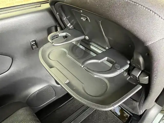 日産 セレナ ハイウェイスター V 岩手県 2020(令2)年 8.7万km ブリリアントホワイトパール ４WD/アラウンドビューモニター/ハンズフリーパワースライドドア/エマージェンシーブレーキ/レーンアシスト/クルーズコントロール/横滑り防止装置/アイドリングストップ/コーナーセンサー/後席オートエアコン/ロールサンシェード/シートバックテーブル/純正ナビ/フルセグTV/ETC/ドライブレコーダー/オートライト/LEDヘッドライト/エンジンスターター/純正15インチアルミホイール