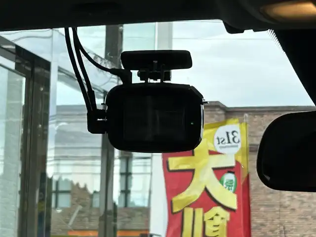 フィアット ５００Ｘ クロス 福島県 2019(令1)年 2.6万km 白 登録時走行距離：25955km/ワンオーナー/純正ディスプレイオーディオ/（AM/FM/BT接続）/レザーシート（茶）/パワーシート（D/Ｎ席）/ETC/レーダークルーズコントロール/パドルシフト/前後ドライブレコーダー/コーナーセンサー/バックカメラ/フォグランプ（前後）/電動パーキング/アイドリングストップ/オートライト/LED/純正AW/純正フロアマット/スペアキー/取扱説明書/保証書