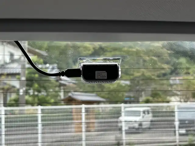 フィアット ５００Ｘ クロス 福島県 2019(令1)年 2.6万km 白 登録時走行距離：25955km/ワンオーナー/純正ディスプレイオーディオ/（AM/FM/BT接続）/レザーシート（茶）/パワーシート（D/Ｎ席）/ETC/レーダークルーズコントロール/パドルシフト/前後ドライブレコーダー/コーナーセンサー/バックカメラ/フォグランプ（前後）/電動パーキング/アイドリングストップ/オートライト/LED/純正AW/純正フロアマット/スペアキー/取扱説明書/保証書