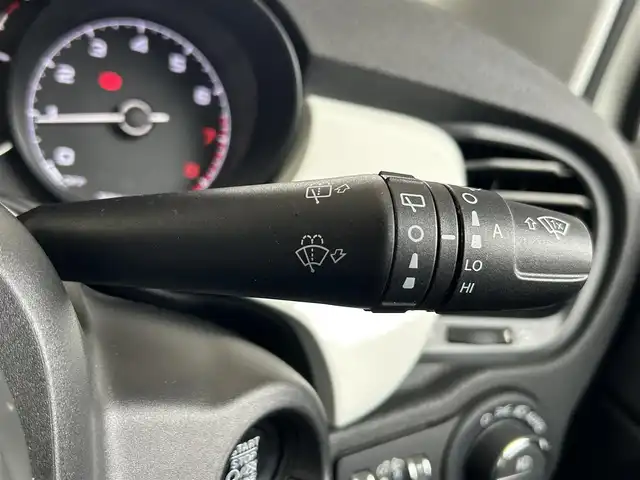 フィアット ５００Ｘ クロス 福島県 2019(令1)年 2.6万km 白 登録時走行距離：25955km/ワンオーナー/純正ディスプレイオーディオ/（AM/FM/BT接続）/レザーシート（茶）/パワーシート（D/Ｎ席）/ETC/レーダークルーズコントロール/パドルシフト/前後ドライブレコーダー/コーナーセンサー/バックカメラ/フォグランプ（前後）/電動パーキング/アイドリングストップ/オートライト/LED/純正AW/純正フロアマット/スペアキー/取扱説明書/保証書