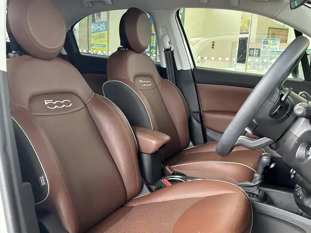 フィアット ５００Ｘ クロス 福島県 2019(令1)年 2.6万km 白 登録時走行距離：25955km/ワンオーナー/純正ディスプレイオーディオ/（AM/FM/BT接続）/レザーシート（茶）/パワーシート（D/Ｎ席）/ETC/レーダークルーズコントロール/パドルシフト/前後ドライブレコーダー/コーナーセンサー/バックカメラ/フォグランプ（前後）/電動パーキング/アイドリングストップ/オートライト/LED/純正AW/純正フロアマット/スペアキー/取扱説明書/保証書