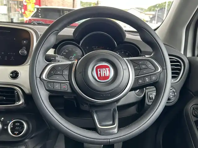 フィアット ５００Ｘ クロス 福島県 2019(令1)年 2.6万km 白 登録時走行距離：25955km/ワンオーナー/純正ディスプレイオーディオ/（AM/FM/BT接続）/レザーシート（茶）/パワーシート（D/Ｎ席）/ETC/レーダークルーズコントロール/パドルシフト/前後ドライブレコーダー/コーナーセンサー/バックカメラ/フォグランプ（前後）/電動パーキング/アイドリングストップ/オートライト/LED/純正AW/純正フロアマット/スペアキー/取扱説明書/保証書