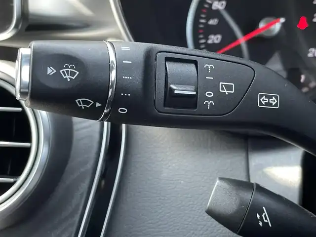 メルセデス・ベンツ Ｃ２２０ｄ ワゴン スポーツ 三重県 2016(平28)年 5万km ダイヤモンドホワイト ACC/レーダーセーフティ/純正ナビ/バックカメラ/フルセグTV/シートヒーター/パワーシート/電動リアゲート/純正18インチアルミホイール/ダイナミックセレクト/キーレスゴー/ETC車載器/ルーフレール/保証書/取扱説明書/スペアキー