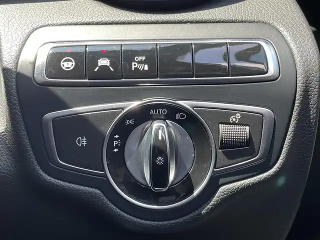 メルセデス・ベンツ Ｃ２２０ｄ ワゴン スポーツ 三重県 2016(平28)年 5万km ダイヤモンドホワイト ACC/レーダーセーフティ/純正ナビ/バックカメラ/フルセグTV/シートヒーター/パワーシート/電動リアゲート/純正18インチアルミホイール/ダイナミックセレクト/キーレスゴー/ETC車載器/ルーフレール/保証書/取扱説明書/スペアキー