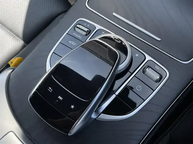 メルセデス・ベンツ Ｃ２２０ｄ ワゴン スポーツ 三重県 2016(平28)年 5万km ダイヤモンドホワイト ACC/レーダーセーフティ/純正ナビ/バックカメラ/フルセグTV/シートヒーター/パワーシート/電動リアゲート/純正18インチアルミホイール/ダイナミックセレクト/キーレスゴー/ETC車載器/ルーフレール/保証書/取扱説明書/スペアキー
